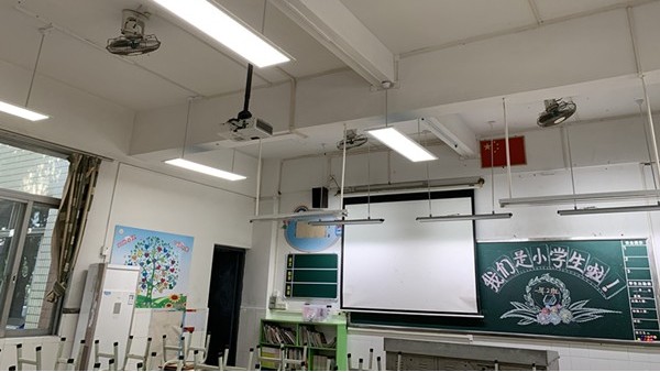 呵护学生的视力健康，教室照明需更换led护眼教室灯具