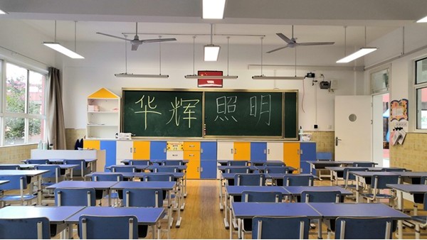 中小学生近视率超五成，教室照明有不可推卸的责任