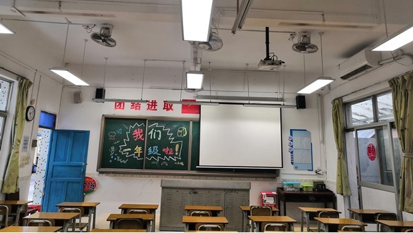 各地中小学校开展教室照明升级改造，为学生视力“保驾护航”